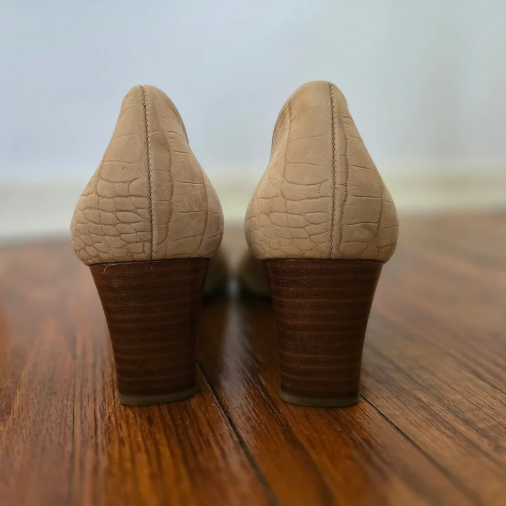 Stuart Weitzman Heel Womens 9 Tan Leather Pumps